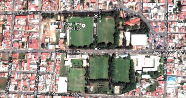 Unidad Deportiva Hidalgo trazo por donde estaría situado el paso peatonal  Foto: Google Maps