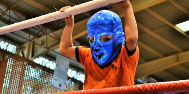 Foto: Niño sobre el ring | Kiosco Informativo