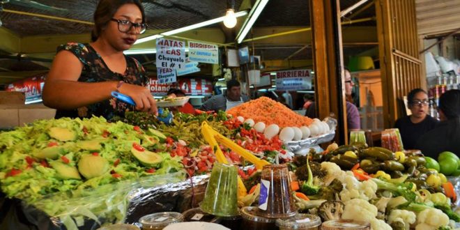 Foto: Comerciantes en San Juan | Eduardo Castellanos